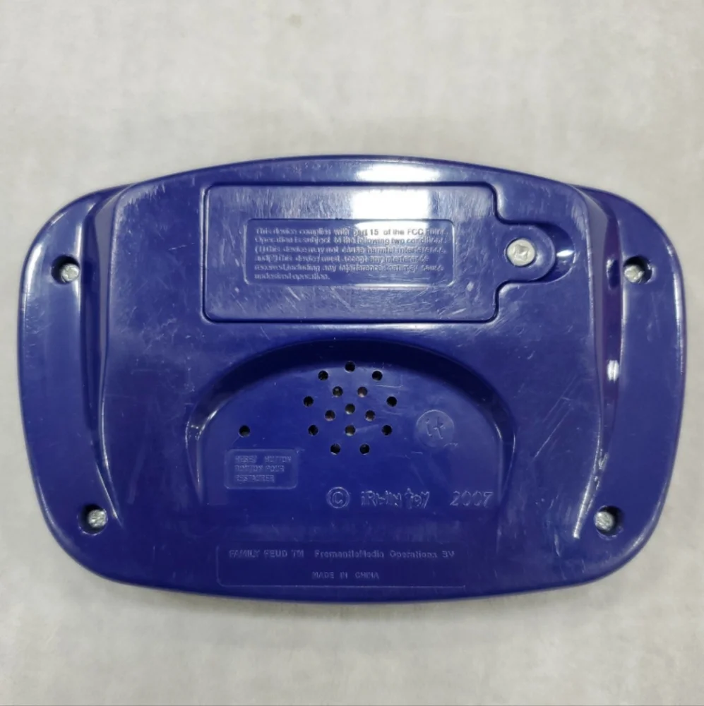 Family Feud handheld Game Irwin Toy 2007